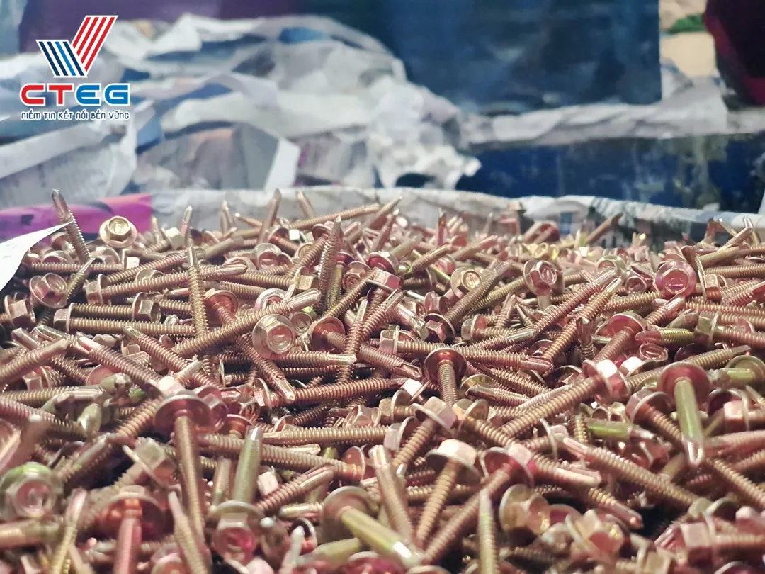 nha may san xuat vit ban ton cuong thinh cteg san xuat theo yeu cau (11)
