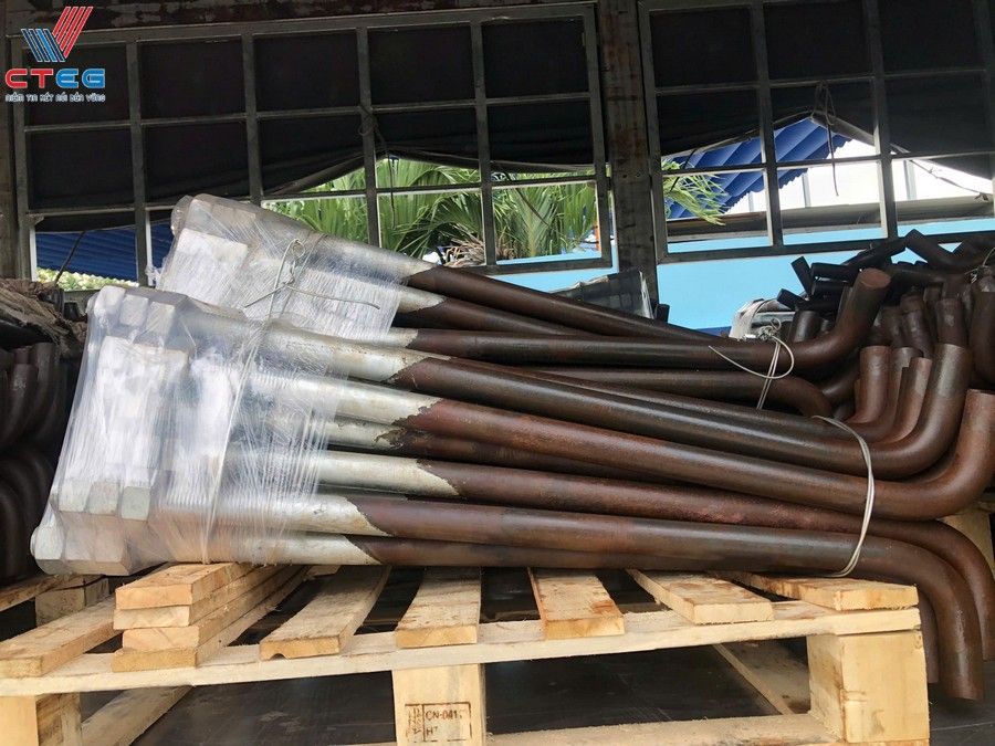 Phân loại bề mặt bulong neo L: Hàng đen, mạ kẽm điện phân và mạ kẽm nhúng nóng