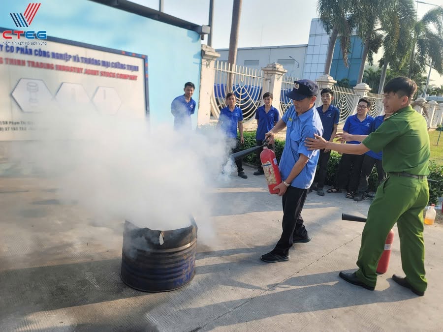 Cong ty bulong vit ban ton cteg (2)