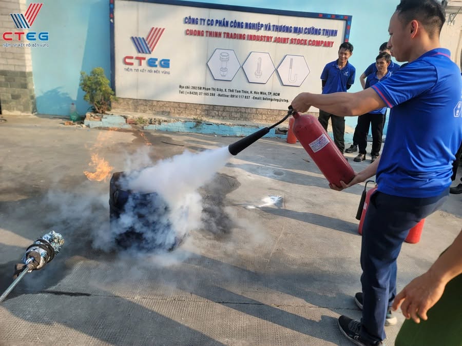 Cong ty bulong vit ban ton cteg (3)