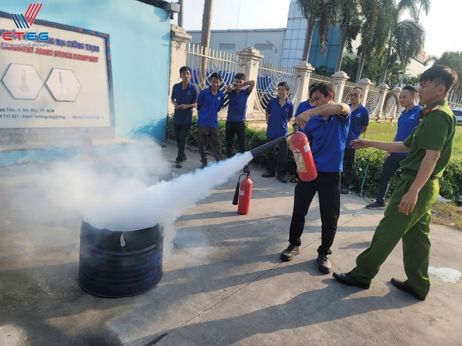 Cong ty bulong vit ban ton cteg (5)