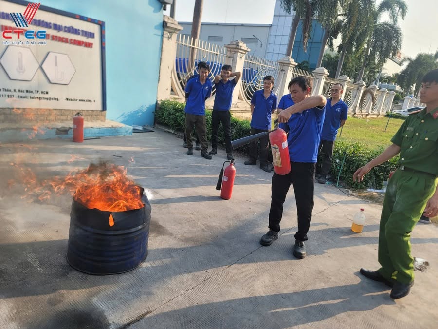 Cong ty bulong vit ban ton cteg (8)